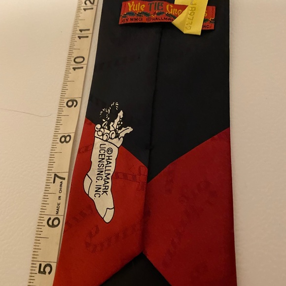 Yule Tie Greeting - Picture 3 of 3